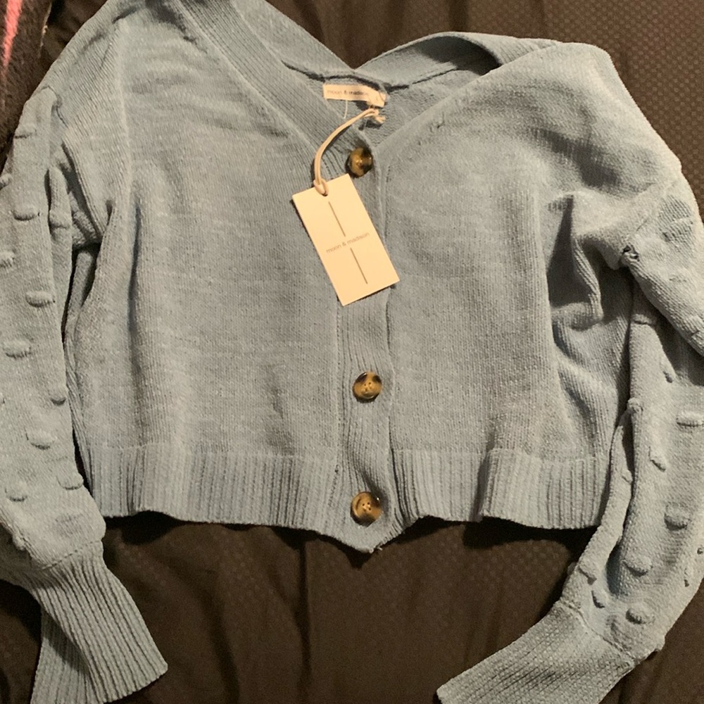 Crop top sweater